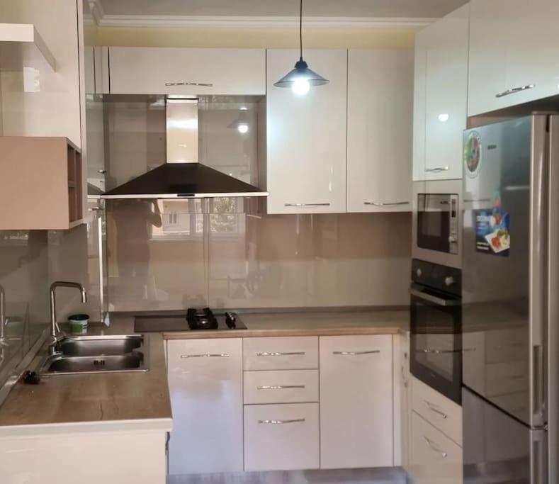 New & Great Located Apartment Near Center Тирана Екстер'єр фото