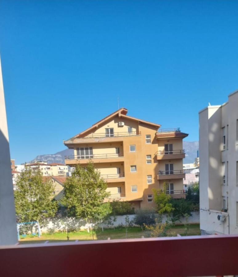 New & Great Located Apartment Near Center Тирана Екстер'єр фото
