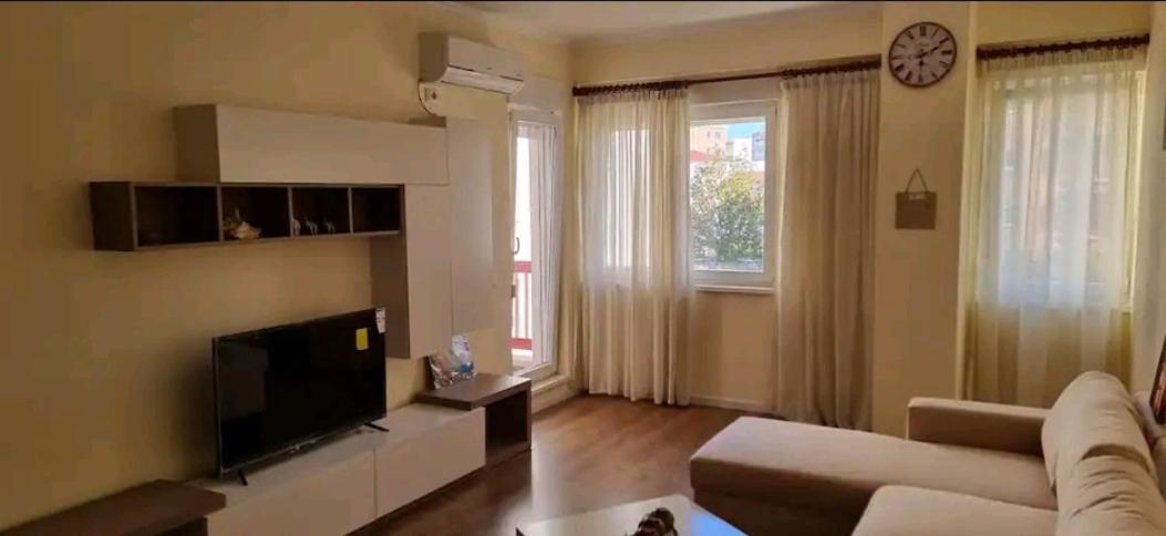New & Great Located Apartment Near Center Тирана Екстер'єр фото