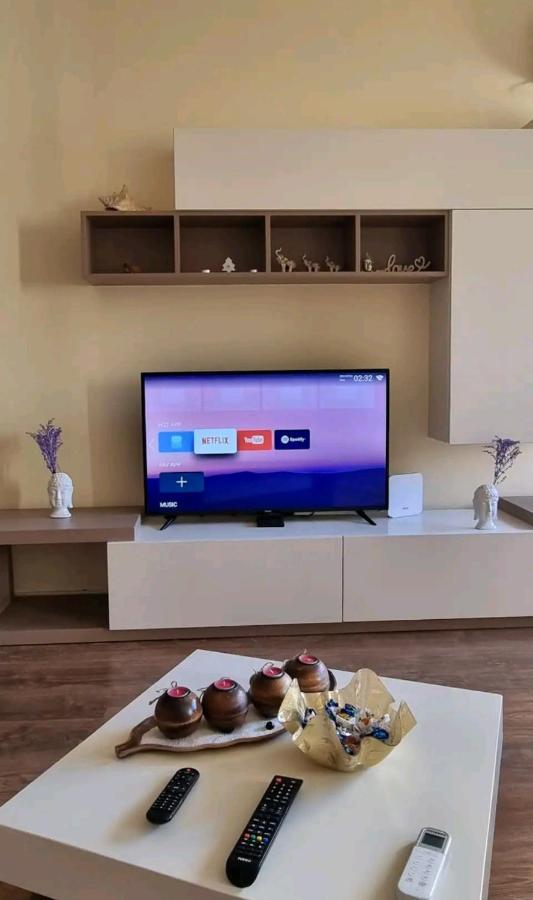 New & Great Located Apartment Near Center Тирана Екстер'єр фото